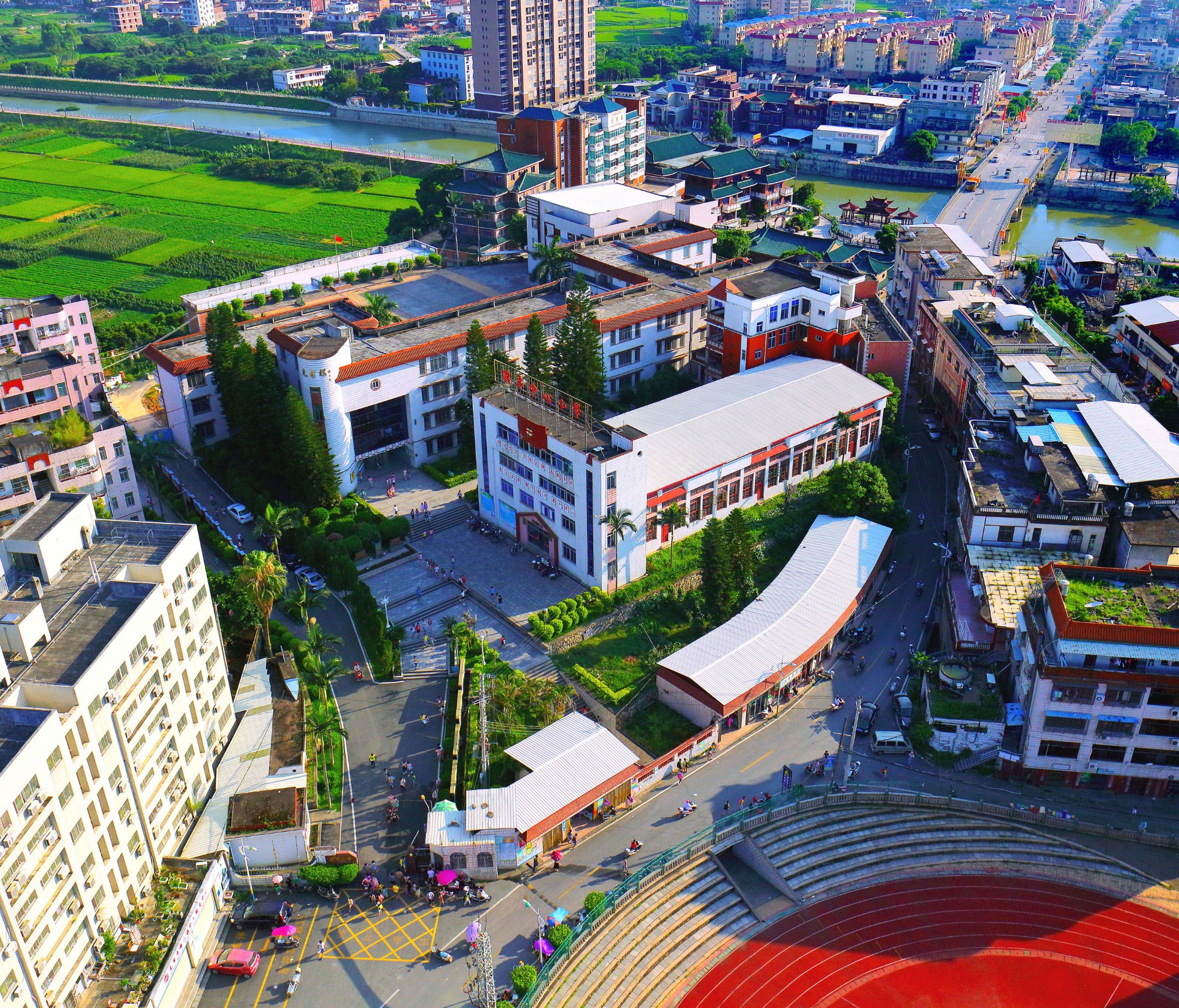 8、南安市光前学村成员单位——-国专中心小学.jpg