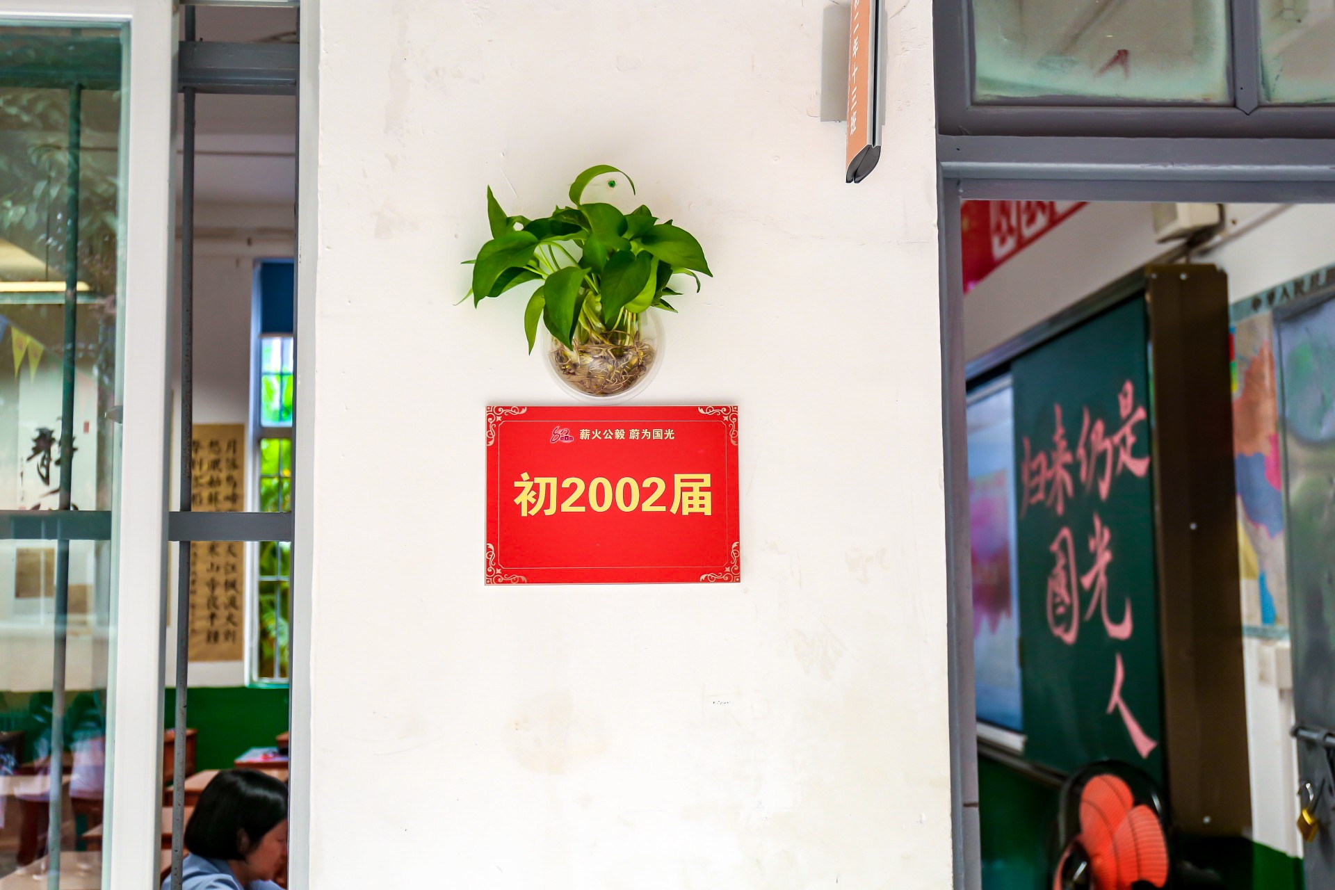 1713368977422965.jpg